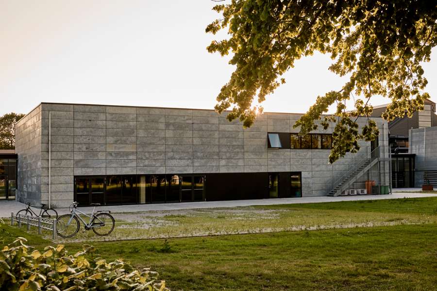 A steel façade with character provides room for sport organizations, Ringsted Sportscenter, Tværalle 8, 4100 Ringsted, Denmark